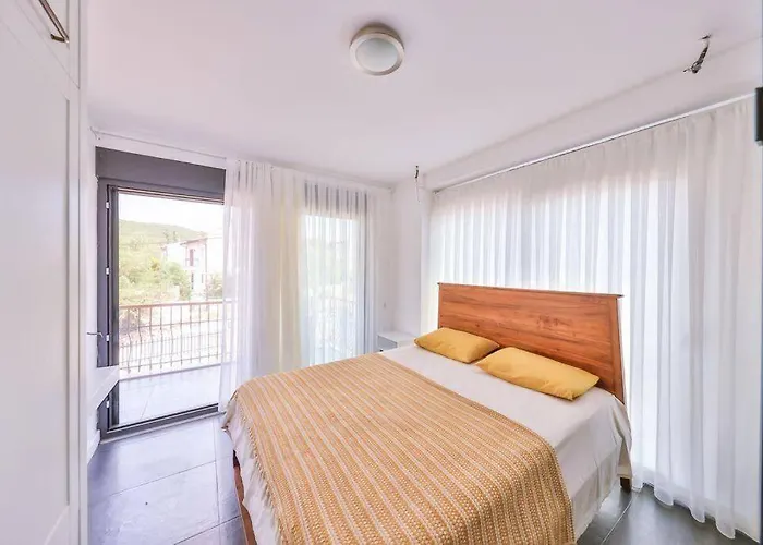 Ilyada - Private For 8 Guests - *