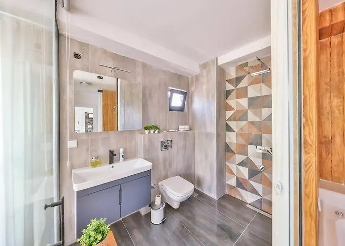 Ilyada - Private For 8 Guests - *