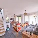 Ilyada - Private For 8 Guests - ヴィラ